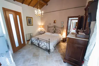 Image de Appartement de vacances Roccafluvione pour 2 personnes avec 1 chambre à coucher - Maison de vacances