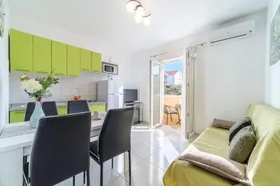 Image de Appartement de vacances Supetar pour 1 - 5 personnes avec 2 chambres à coucher - Logement de vacance