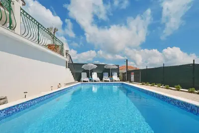 Image de Maison de vacances Trogir pour 1 - 8 personnes avec 3 chambres à coucher - Maison de vacances