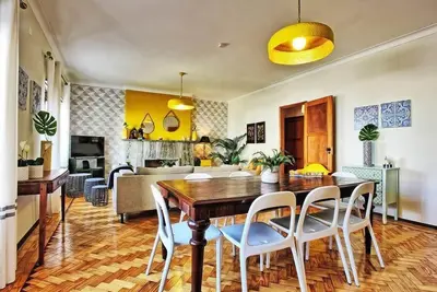 Image de Appartement de vacances pour 19 personnes  + 1 enfant env. 224 qmà Lisbonne, Região de Lisboa (Côte de Lisbonne)