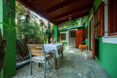 Image de Appartement de vacances Mali Lošinj pour 1 - 4 personnes avec 2 chambres à coucher - Maison mitoyenn