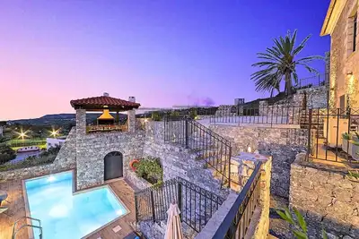 Image de Maison de vacances Kourna pour 1 - 10 personnes avec 3 chambres à coucher - Maison de vacances