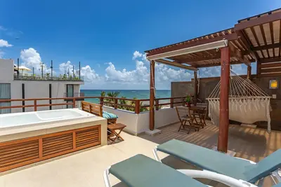 Image de Ocean view condo for 6. Private terrace and jacuzzi