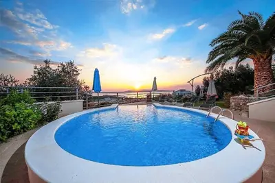 Image de Maison de vacances Makarska pour 1 - 11 personnes avec 4 chambres à coucher - Maison de vacances
