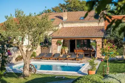 Image de Maison de vacances Zemunik pour 1 - 10 personnes avec 4 chambres à coucher - Maison de vacances