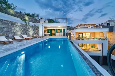 Image de Maison de vacances Dugi Rat pour 1 - 12 personnes avec 6 chambres à coucher - Maison de vacances