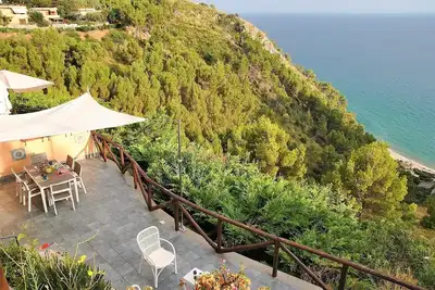 Image de Maison de vacances Sperlonga pour 2 - 7 personnes avec 3 chambres à coucher - Maison mitoyenne