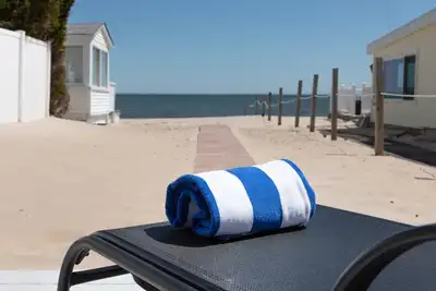 Image de Private Beach: Royal Oceanview Castle @ Clinton W/ 4 Queens 2 Full