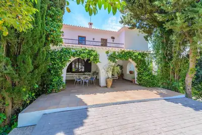 Image de Maison de vacances Alcaucin pour 6 - 14 personnes avec 6 chambres à coucher - Maison de vacances