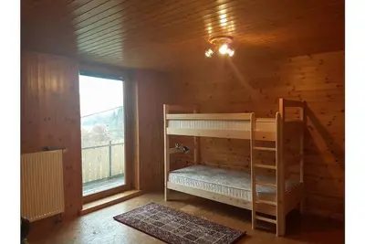 Image de Beautiful 3-bedroom apartment with lake view