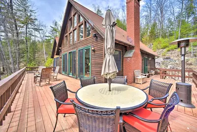 Image de Adirondack Oasis: Lake House w/ Dock + Deck!