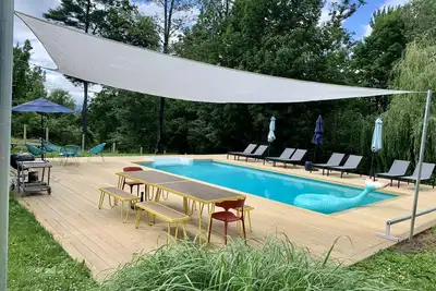 Image de Granit House. Mid-Century Modern with Pool, View, & privacy. Dog and Kid friendly