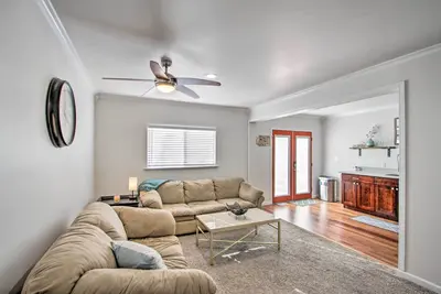 Image de Convenient Burien Getaway: 12 Mi to Dtwn Sea!