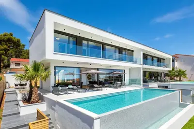 Image de Maison de vacances pour 8 personnes env. 400 qmà Medulin, Istrie (Côte sud de l'Istrie)