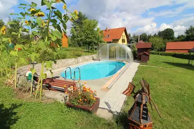 Image de Belle maison de vacances privée pour 5 personnes avec Wifi, piscine, Tv, terrasse et parking