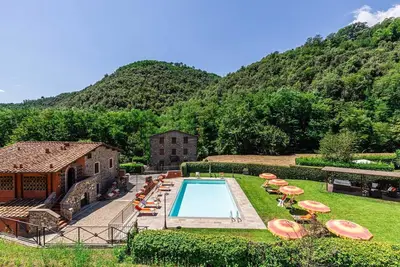 Image de Appartement de vacances Torcigliano pour 2 - 7 personnes avec 4 chambres à coucher - Maison jumelée