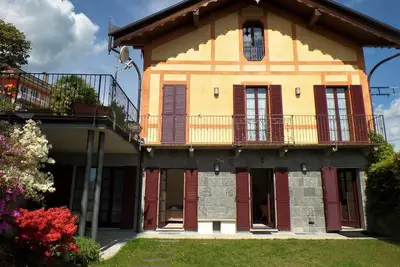 Image de Appartement de vacances Ghiffa pour 1 - 8 personnes avec 3 chambres à coucher - Maison jumelée