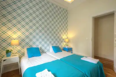Image de Appartement de vacances pour 19 personnes  + 1 enfant env. 190 qmà Lisbonne, Região de Lisboa (Côte de Lisbonne)