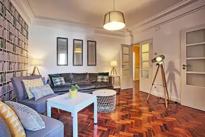 Image de Appartement de vacances pour 13 personnes  + 1 enfant env. 150 qmà Lisbonne, Região de Lisboa (Côte de Lisbonne)