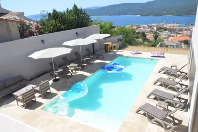 Image de 300 m² villa owner with panoramic sea view, swimming pool and spa