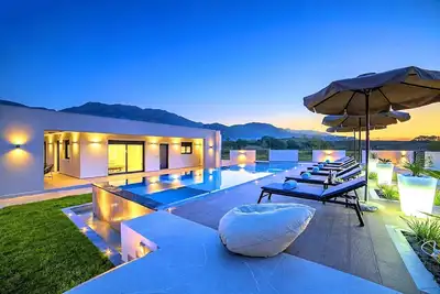 Image de Maison de vacances Yeoryioupolis Kriti pour 1 - 8 personnes avec 3 chambres à coucher - Maison de va