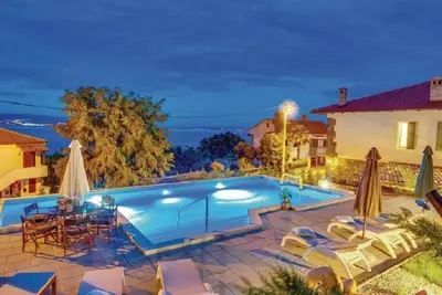 Image de Maison de vacances Ičići pour 1 - 9 personnes avec 5 chambres à coucher - Maison de vacances