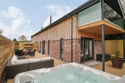 Image de Lugg View, character holiday cottage, with hot tub in Hereford