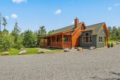 Image de Slack Tide at Rangeley Lake Resort - with shared waterfront on Rangeley Lake