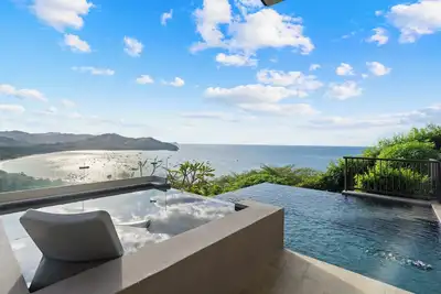 Magnificent Gated Home - Complimentary Vacation Planning - Perched Over The Pacific Ocean