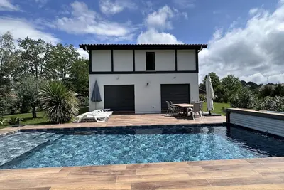 Image de Lumineuse Landaise Avec Piscine Chauffee Et Securisee