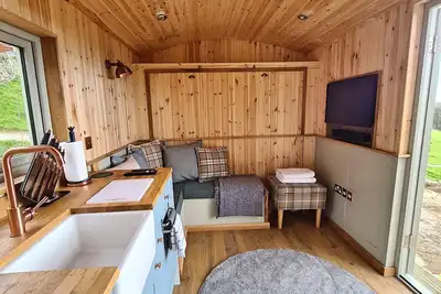 Image de Peak District Shepherds Hut with incredible views
