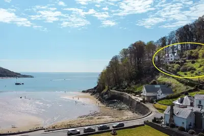 Image de 4 Br (Sleeps 7) in Salcombe overlooking beach