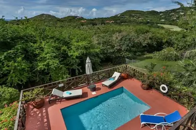 Image de Overlooking the golf course - Villa D'Arcy