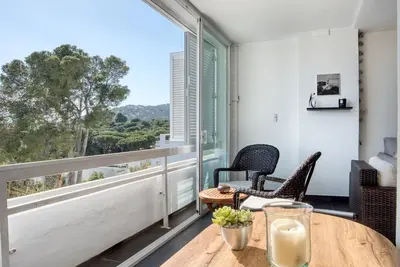 Image de Appartement Avec Piscine, Garage, Wifi Et CAPACITÉ Pour 5 Personnes