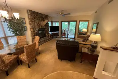 Image de Fun at Lake Ouachita! 2 Br / 2 Ba Condo