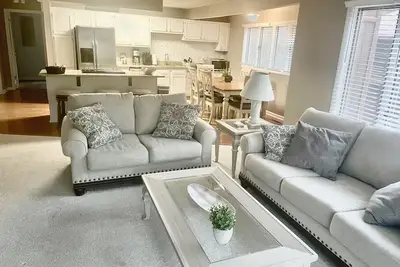Image de Spacious Golf Front Getaway in the Pines! 2br/2ba-Short Commute to Fort Bragg