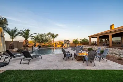Image de Dreamy Desert home with Game Room, Heated* Pool, and More!