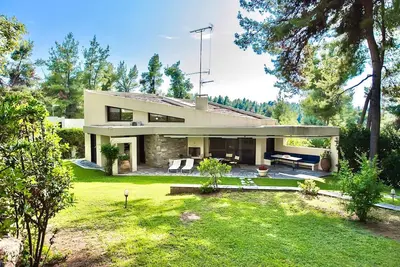 Image de Vibrant Villa with Pool