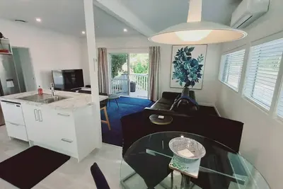 Image de Harbourside Cottage ~ Luxury Accommodation