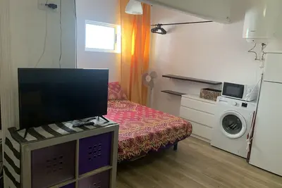 Central studio near the beach