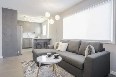 Image de Beautiful Laneway home by Wem with garage & Ac