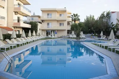 Image de Blue Sky Hotel Family Apartment with sea view & pool