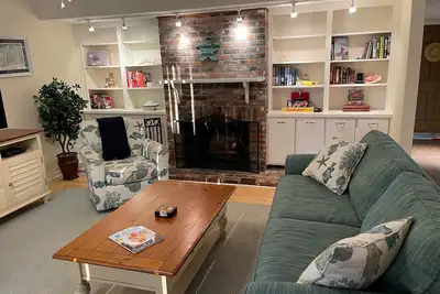 Image de Huge 4 Br/3 Bath Villa 15 minute walk to Beach (3 min walk to the pool)