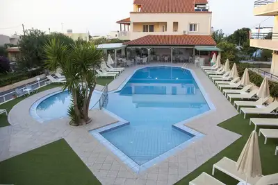 Image de Blue Sky Hotel Family Apartment with sea view & pool