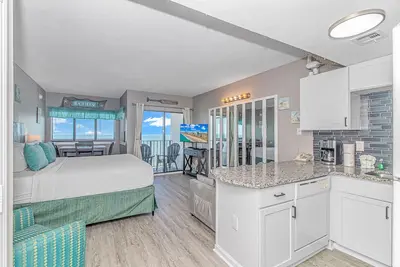 Image de Nicely Updated Direct Ocean Front Studio with Panoramic Views Palace Resort 2101