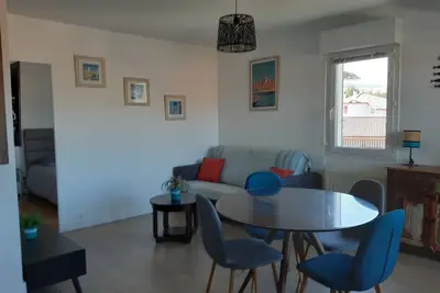 Image de Saint Jean de Luz, T2 dans quartier résidentiel, plage et centre ville à pieds,