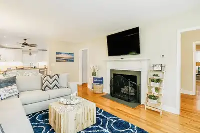 Image de New Relaxing & Inviting Home; 5min to Hpu & Market