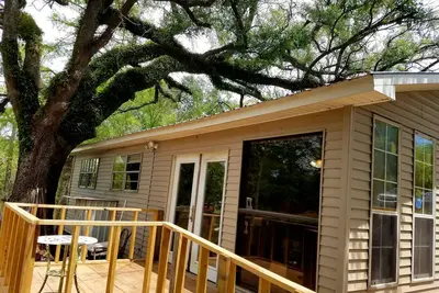 Image de Halfmoon Waterfront- Fully Furnished