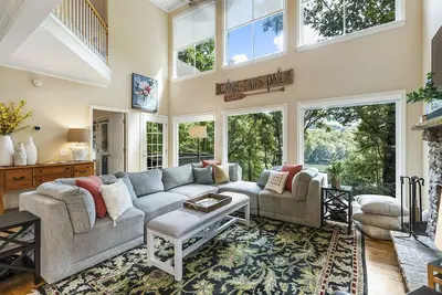 Image de Lovely Big Canoe Cottage Ideal Location with Breathtaking View