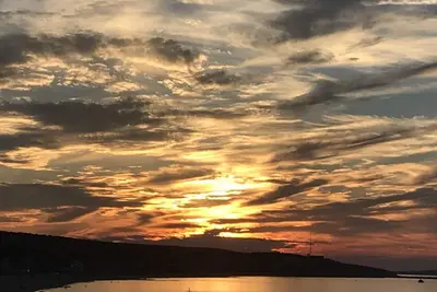 Image de White horse beach -Bright water front condo - 2 month rental July - August